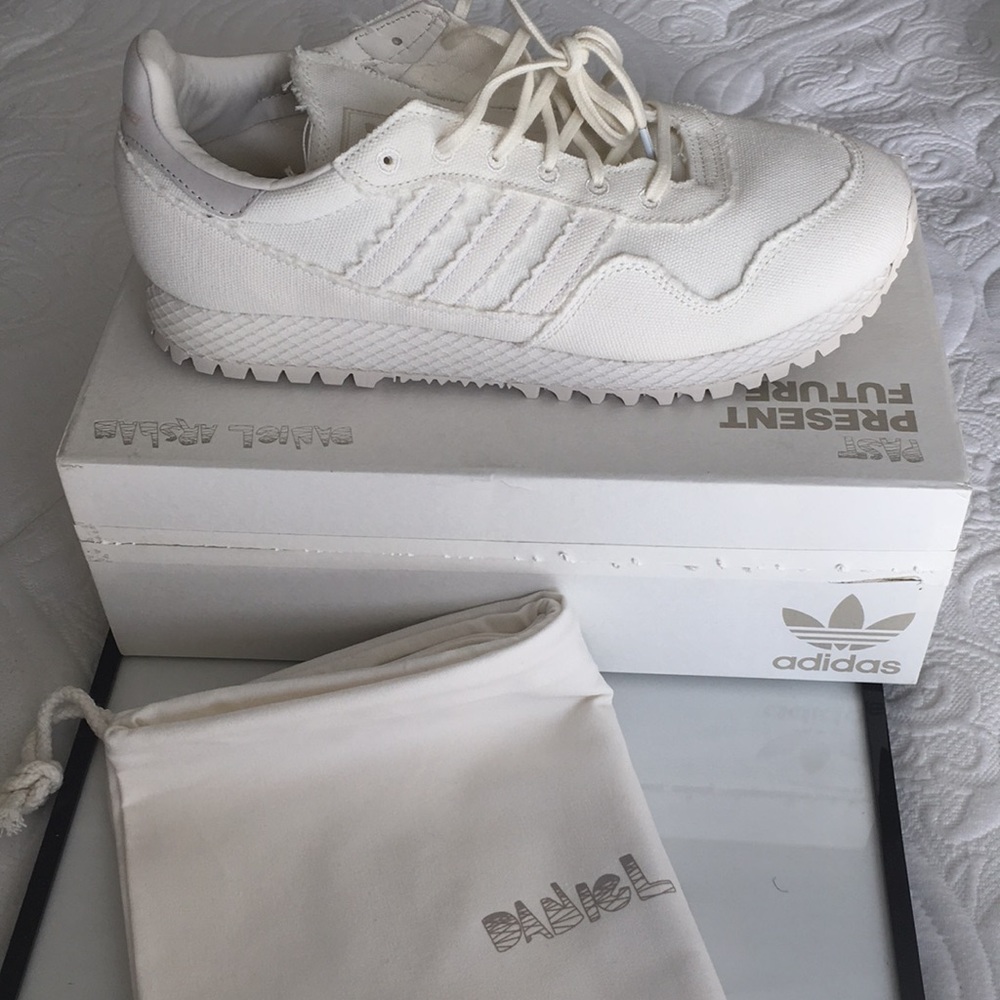 Adidas x Daniel Arsham Collab sz 9